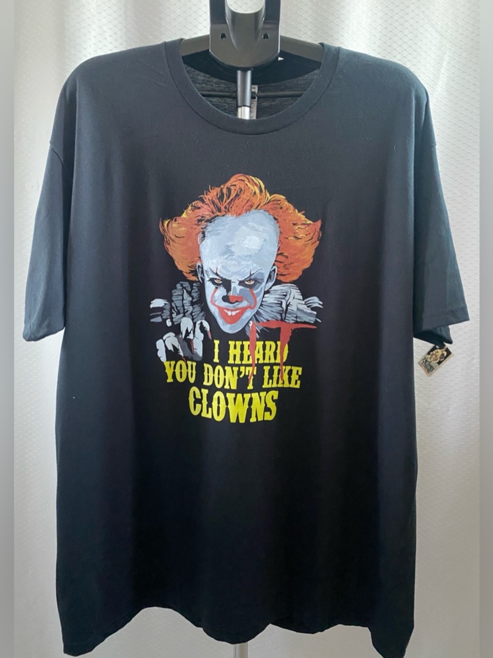 Factory Xtreme Black Graphic Horror Pennywise tee, Size 2XL